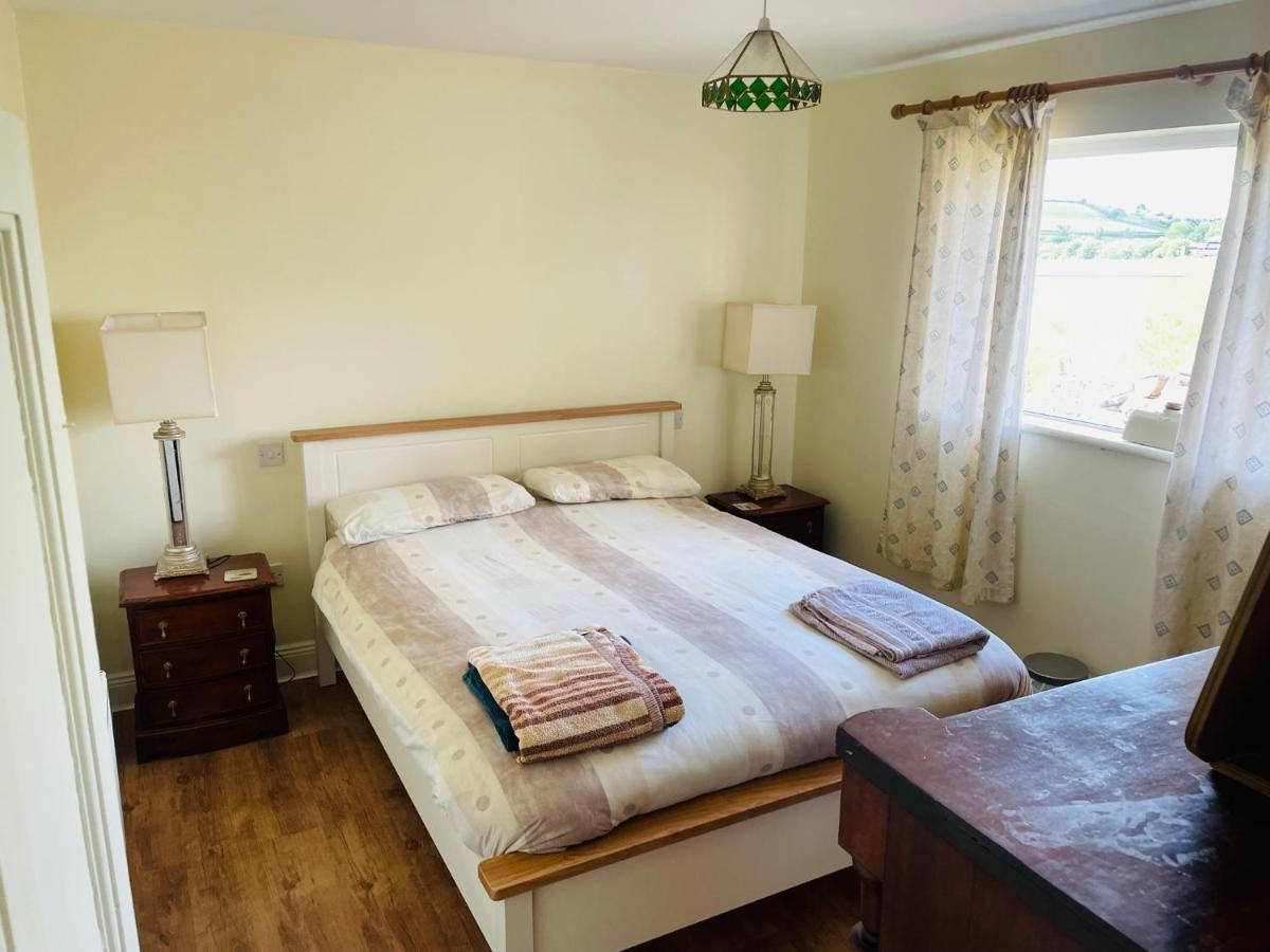 Cutteen Cottage Tulla Eksteriør billede